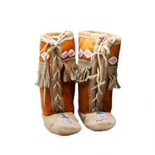 Load image into Gallery viewer, Children's Vintage Mukluk
