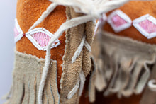 Load image into Gallery viewer, Children's Vintage Mukluk