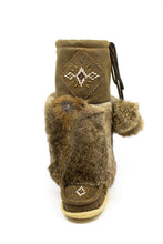 Load image into Gallery viewer, Laurentian Chief | White Leather Mukluks - 13"
