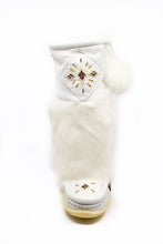 Load image into Gallery viewer, Laurentian Chief | White Leather Mukluks - 13"
