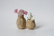 Load image into Gallery viewer, Mini Pine Vase