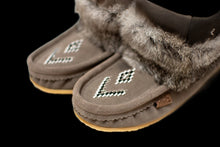 Load image into Gallery viewer, Laurentian Chief | Waterproof "Nuka" Mukluks #556537