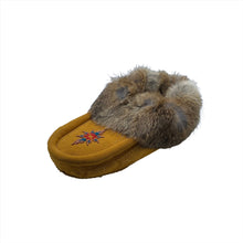 Load image into Gallery viewer, Men&#39;s Moccasins Handmade in Manitoba
