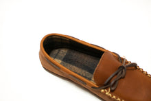 Load image into Gallery viewer, Men&#39;s Wakonsun Peanut Moccasins with Rubber Sole

