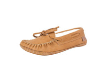 Load image into Gallery viewer, Men&#39;s Laurentian Chief Moosehide Moccasins with Sheepskin
