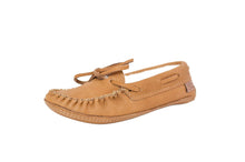 Load image into Gallery viewer, Laurentian Chief | Ladie&#39;s Moosehide and Sheepskin Moccasins #KB737
